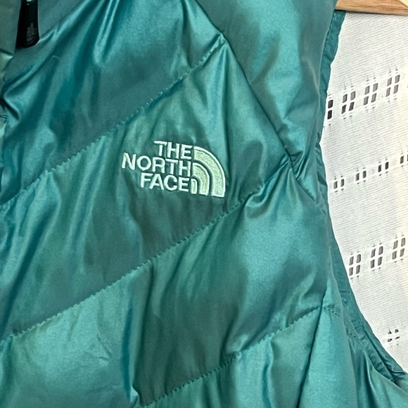 The North Face Women's Aqua Quilted Vest - Picture 2 of 15